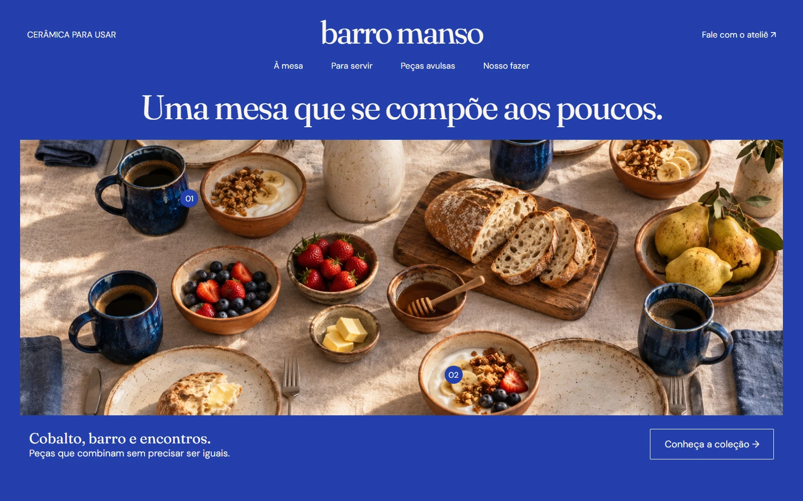 Catálogo conceitual Barro Manso, com cerâmicas em azul e argila, coleções e detalhes das peças.